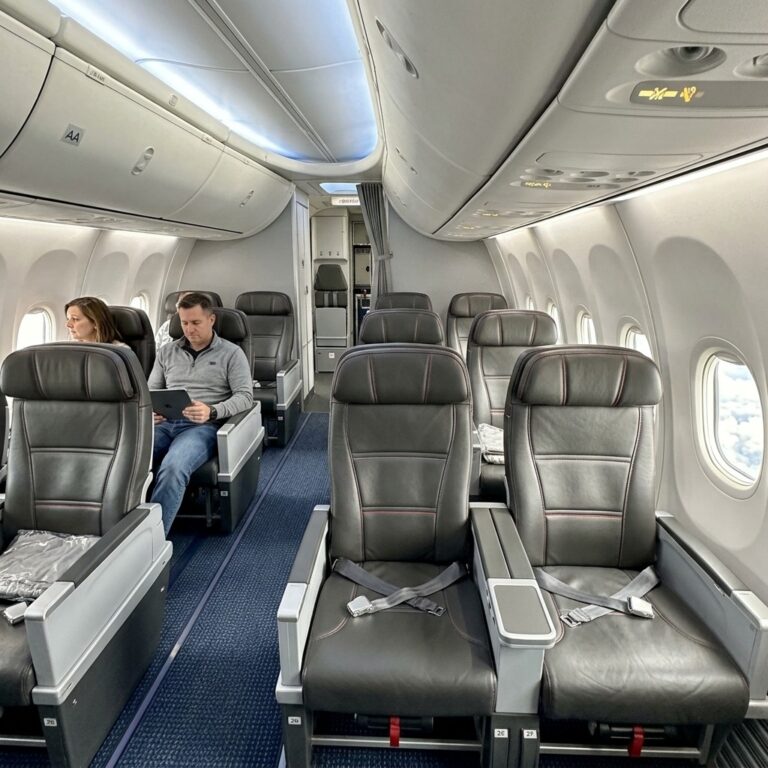 American Airlines 737-800 First Class